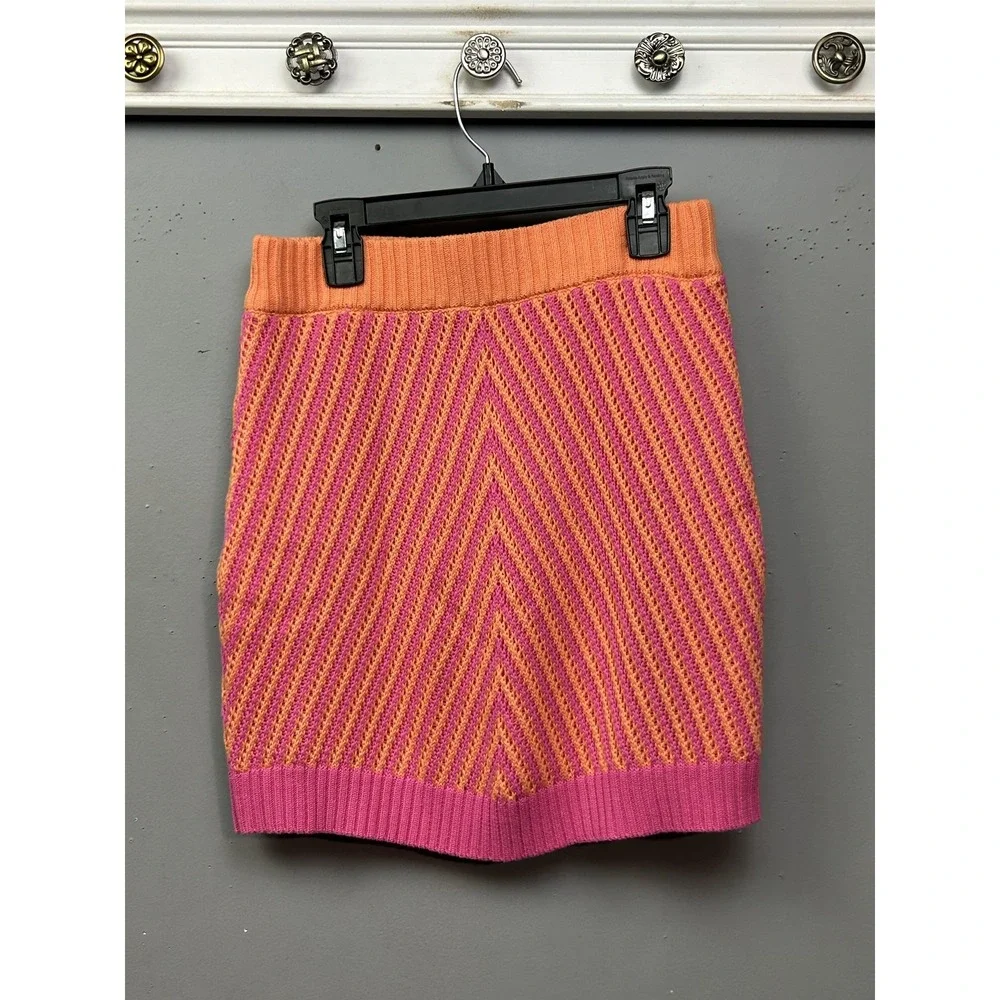 Fate Sweater Vest & Skirt Set‎ Womens Small Pink Orange Knit Chevron V Neck Mini